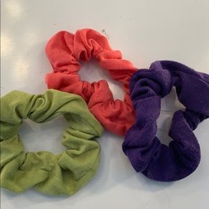colorful set of 3 scrunchies